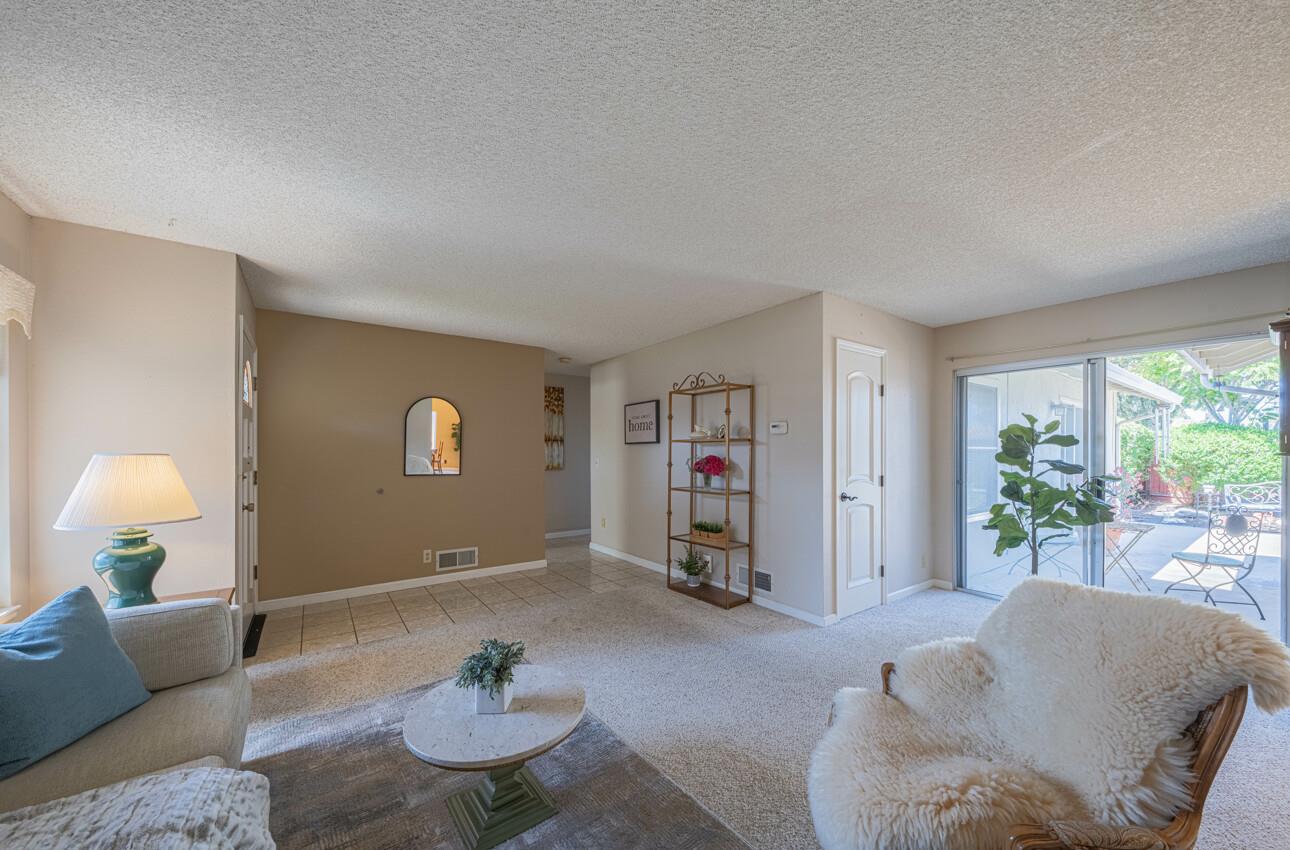 Detail Gallery Image 4 of 43 For 322 Coleridge Dr, Salinas,  CA 93901 - 3 Beds | 2/1 Baths