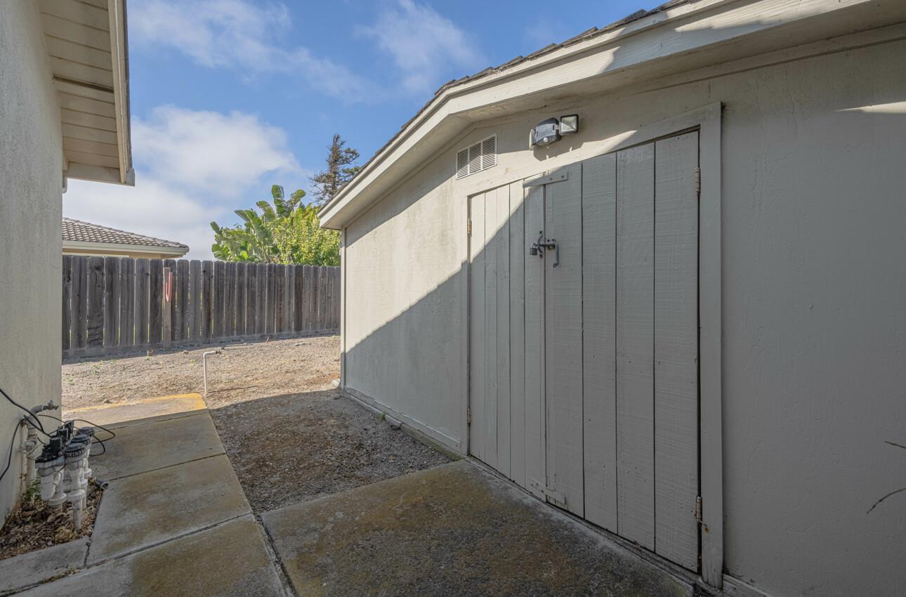 Detail Gallery Image 40 of 43 For 322 Coleridge Dr, Salinas,  CA 93901 - 3 Beds | 2/1 Baths