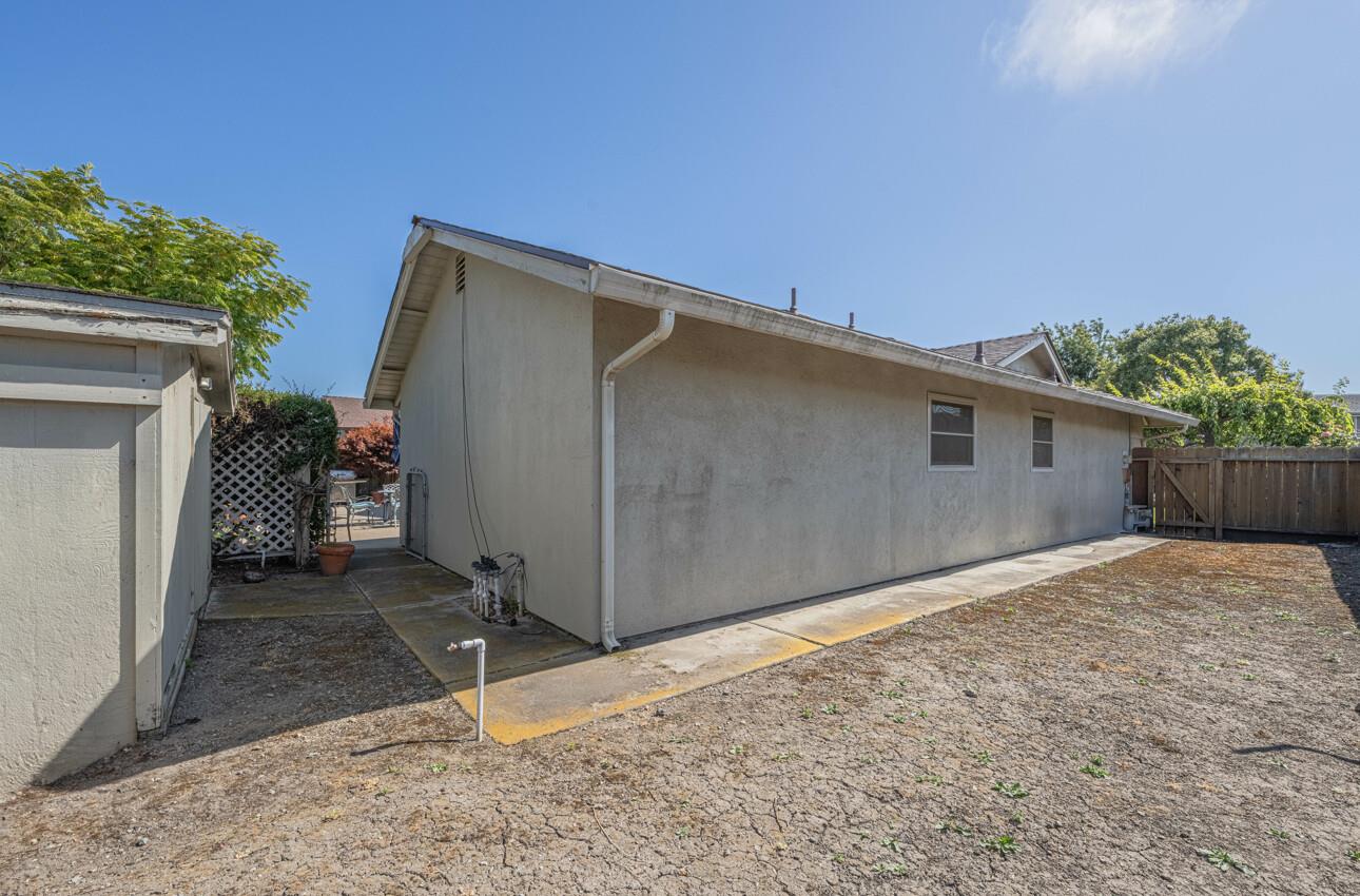 Detail Gallery Image 41 of 43 For 322 Coleridge Dr, Salinas,  CA 93901 - 3 Beds | 2/1 Baths