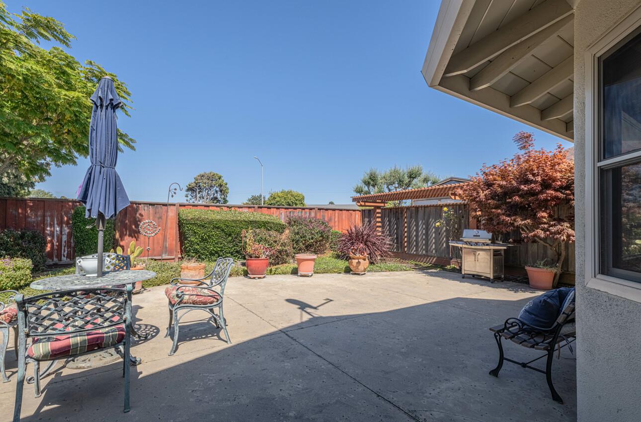 Detail Gallery Image 8 of 43 For 322 Coleridge Dr, Salinas,  CA 93901 - 3 Beds | 2/1 Baths