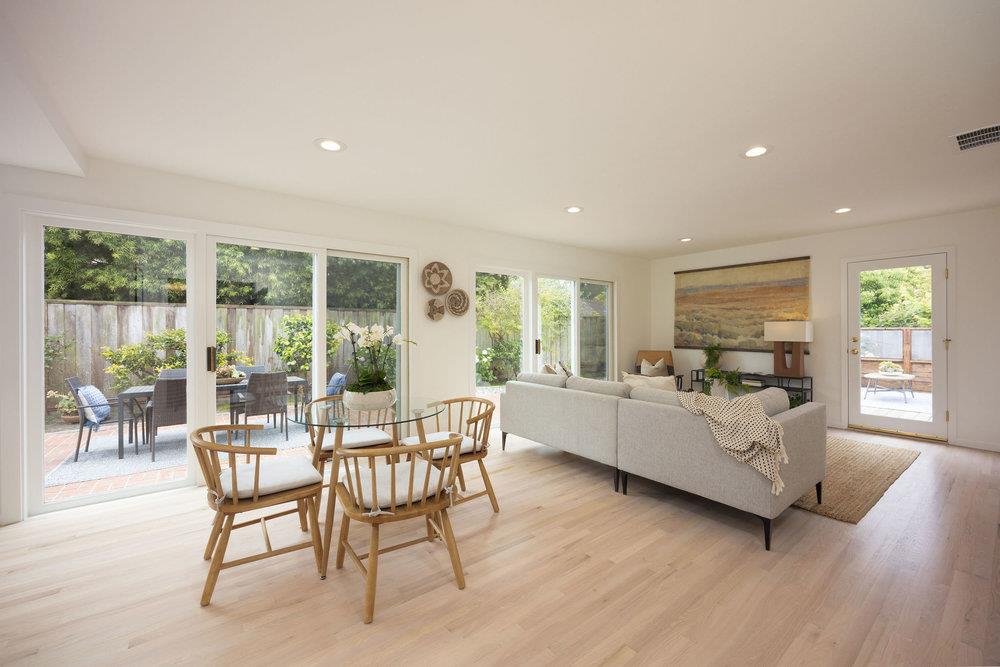 Detail Gallery Image 10 of 38 For 2008 Touraine Ln, Half Moon Bay,  CA 94019 - 4 Beds | 3 Baths