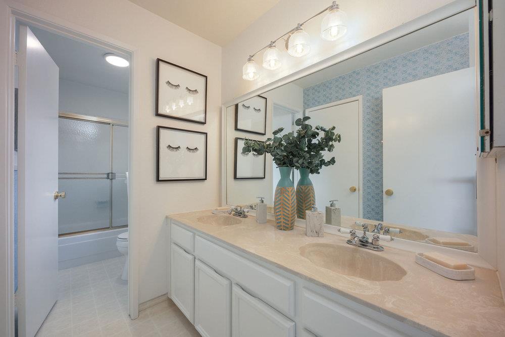 Detail Gallery Image 25 of 38 For 2008 Touraine Ln, Half Moon Bay,  CA 94019 - 4 Beds | 3 Baths