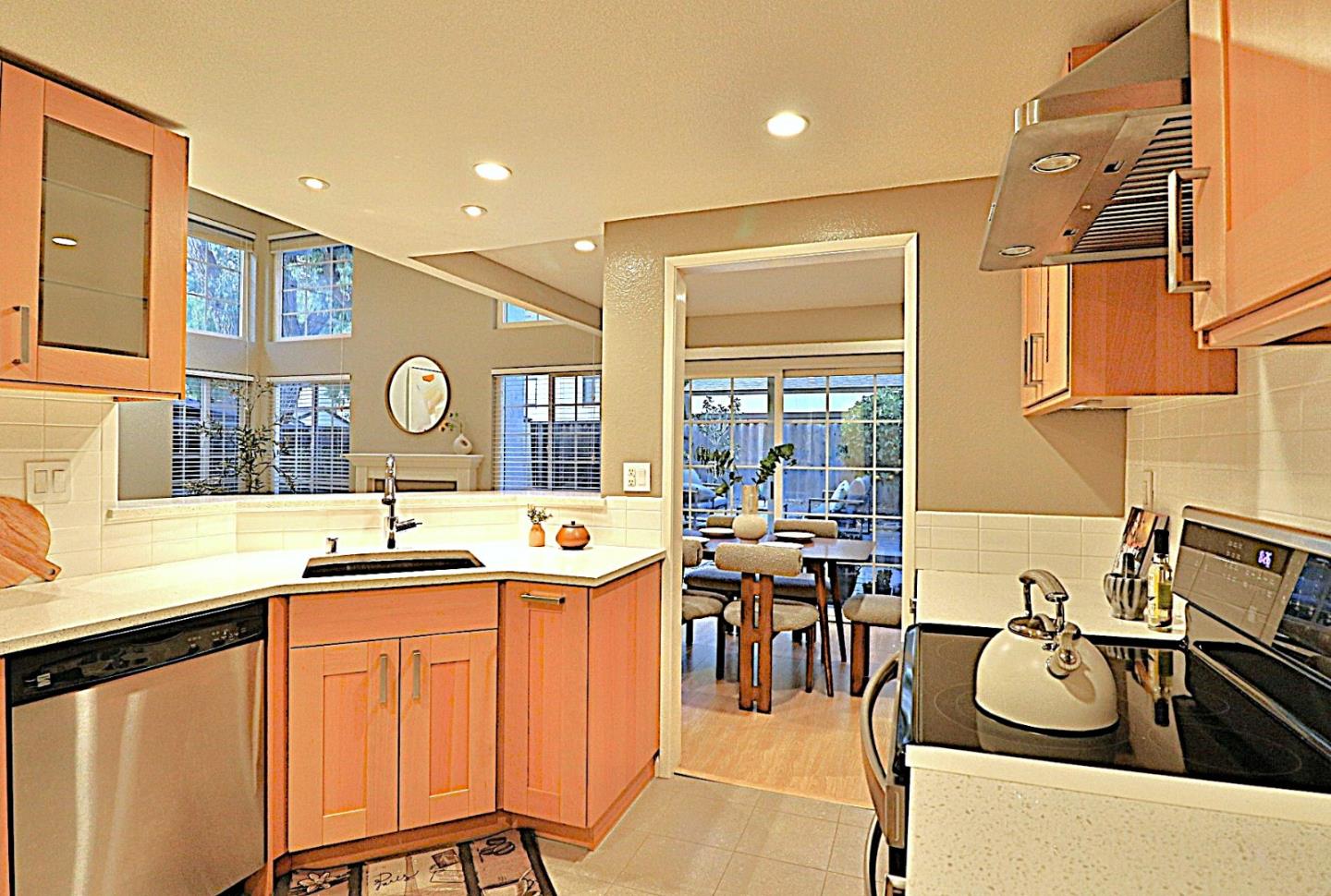 Detail Gallery Image 15 of 37 For 1944 N Star Cir, San Jose,  CA 95131 - 2 Beds | 2/1 Baths