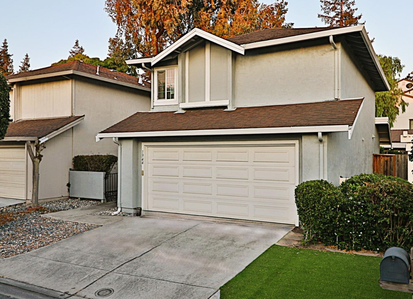 Detail Gallery Image 3 of 37 For 1944 N Star Cir, San Jose,  CA 95131 - 2 Beds | 2/1 Baths
