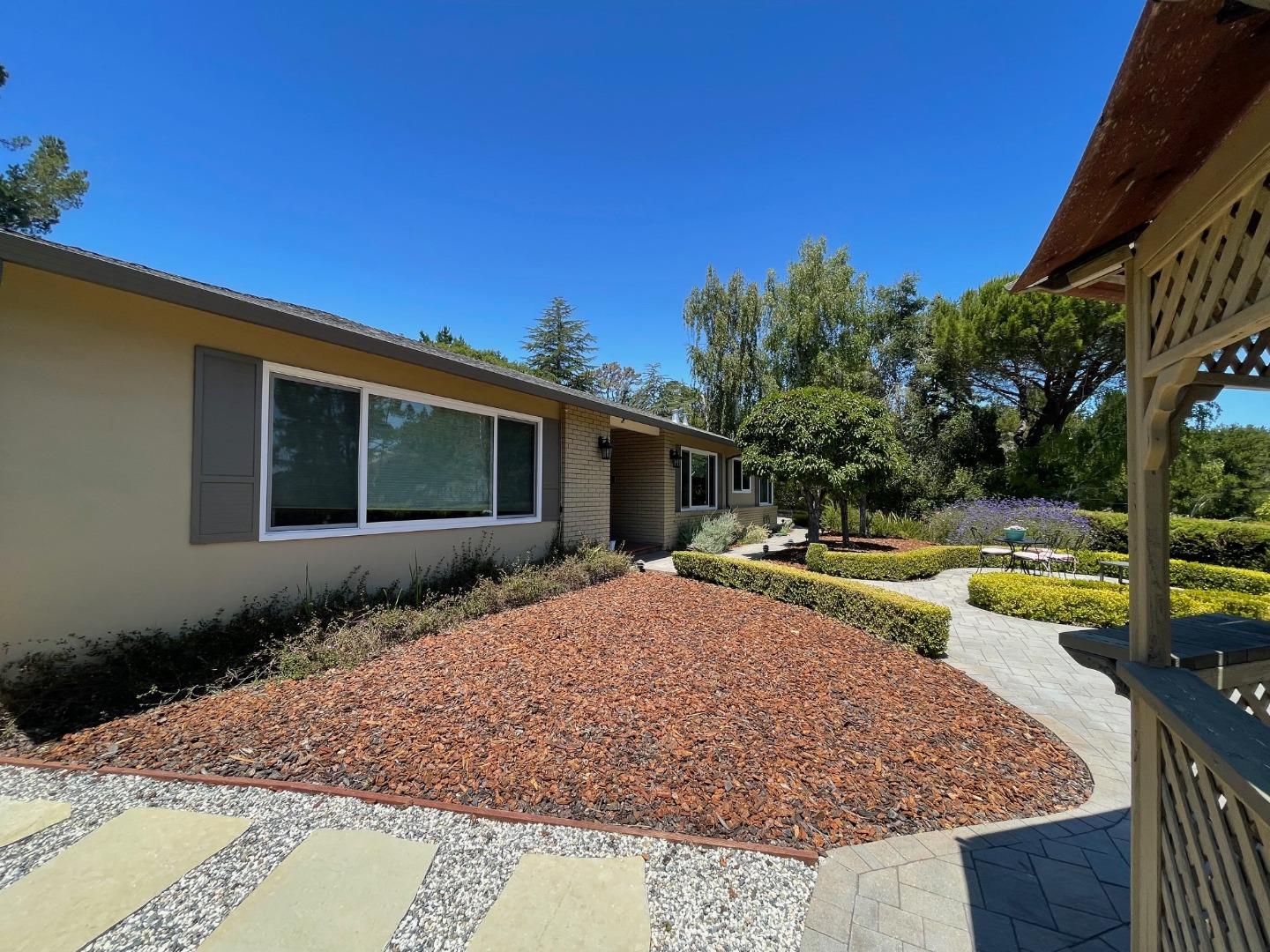 Detail Gallery Image 7 of 25 For 55 Glengarry Way, Hillsborough,  CA 94010 - 4 Beds | 3/1 Baths