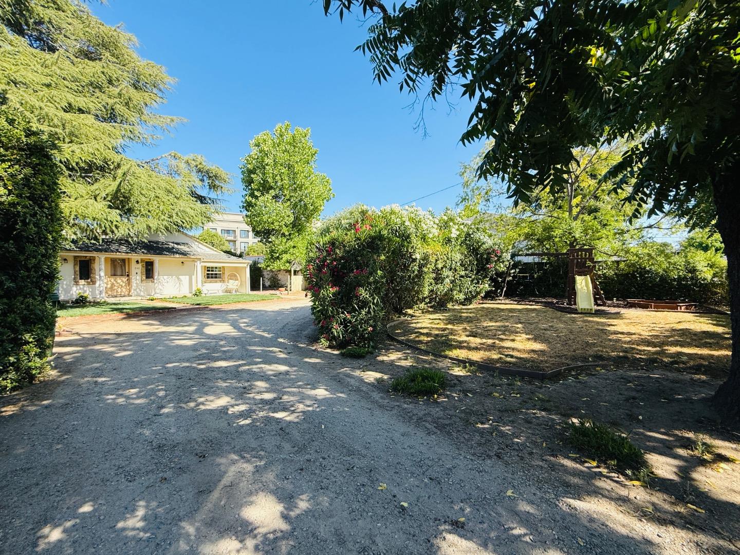 Detail Gallery Image 5 of 36 For 240 S 1st St, Campbell,  CA 95008 - 2 Beds | 2 Baths