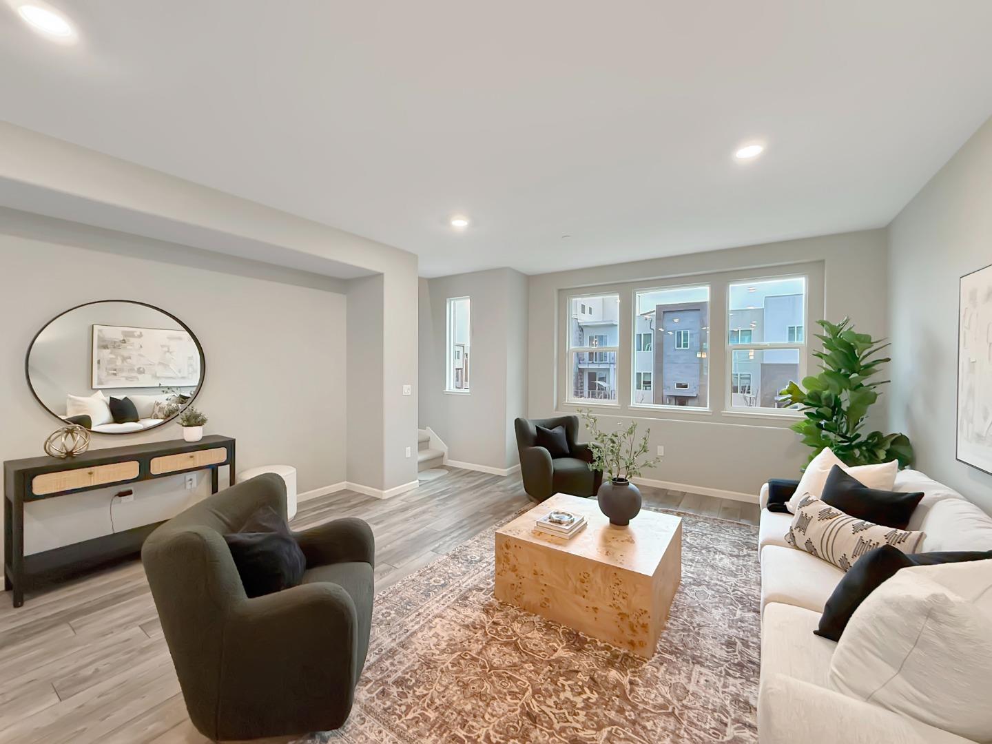 Detail Gallery Image 19 of 35 For 262 Agustin Narvaez St #3,  San Jose,  CA 95136 - 3 Beds | 3/1 Baths