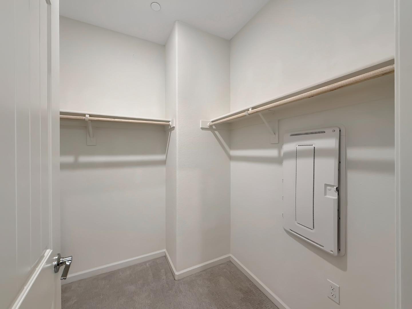 Detail Gallery Image 29 of 35 For 262 Agustin Narvaez St #3,  San Jose,  CA 95136 - 3 Beds | 3/1 Baths