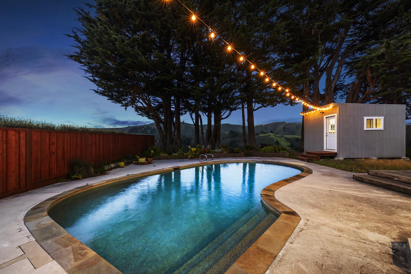 Detail Gallery Image 61 of 79 For 1215 Lerida Way, Pacifica,  CA 94044 - 4 Beds | 3 Baths