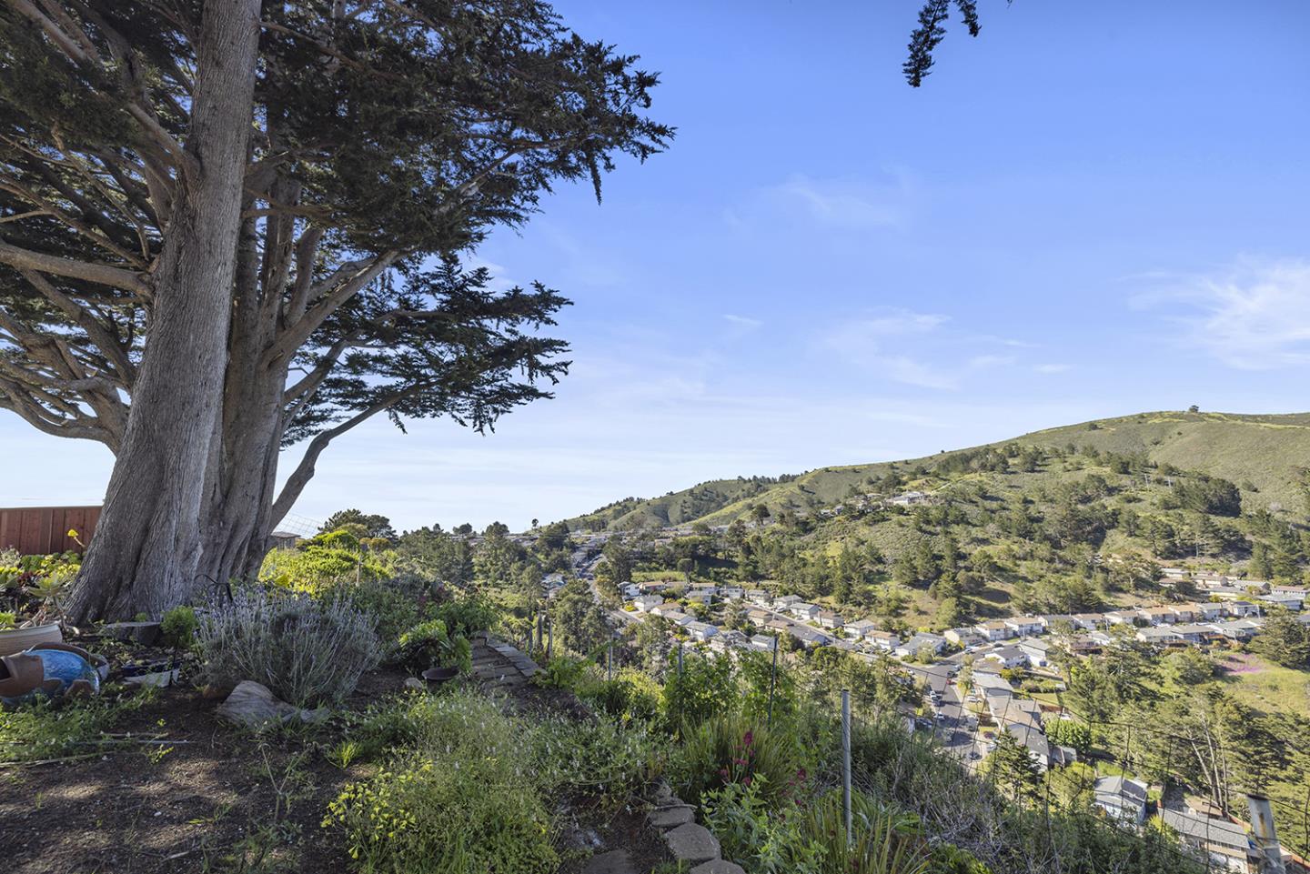 Detail Gallery Image 74 of 79 For 1215 Lerida Way, Pacifica,  CA 94044 - 4 Beds | 3 Baths