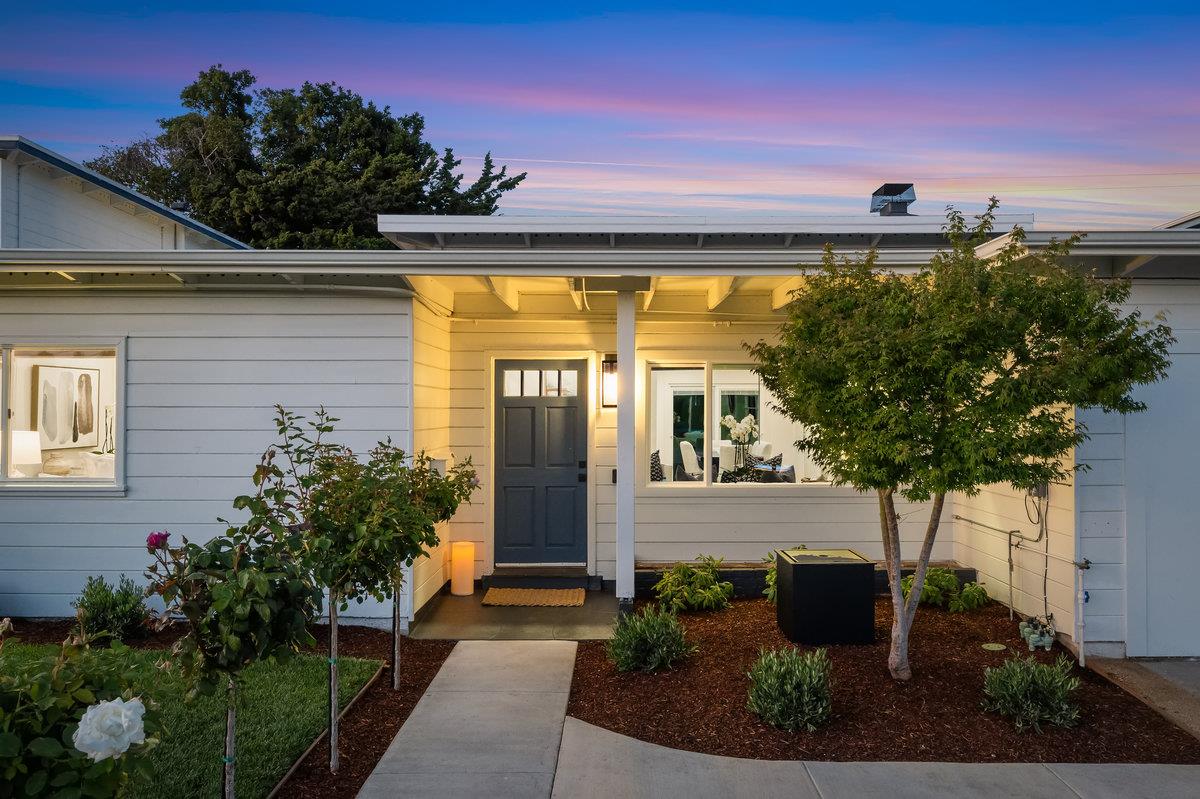 Detail Gallery Image 2 of 26 For 609 Fallon Ave, San Mateo,  CA 94401 - 3 Beds | 1 Baths