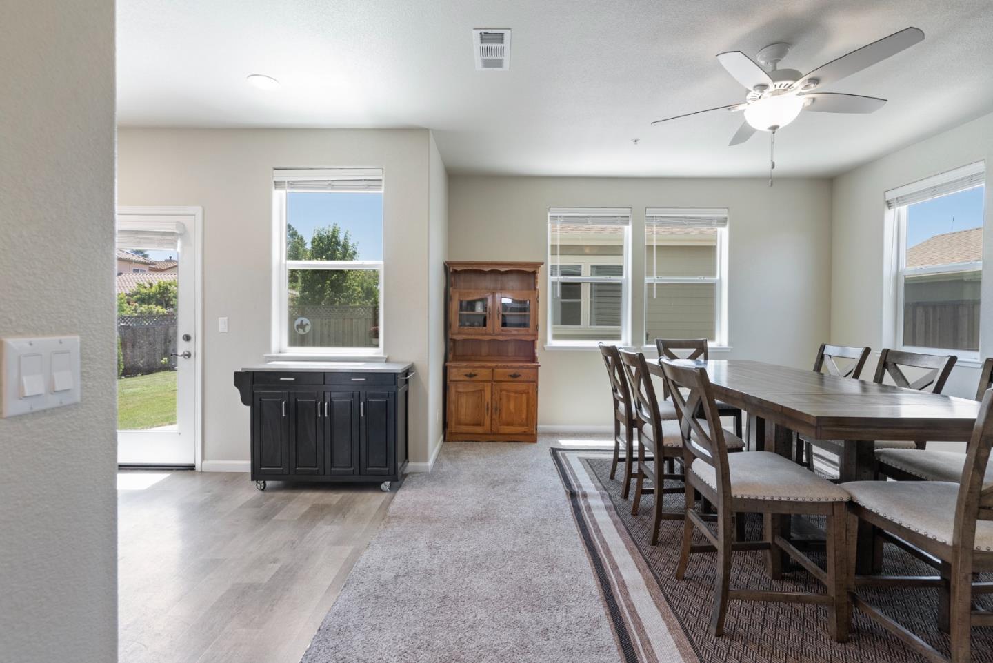 Detail Gallery Image 10 of 37 For 655 Lewis St, King City,  CA 93930 - 4 Beds | 2/1 Baths