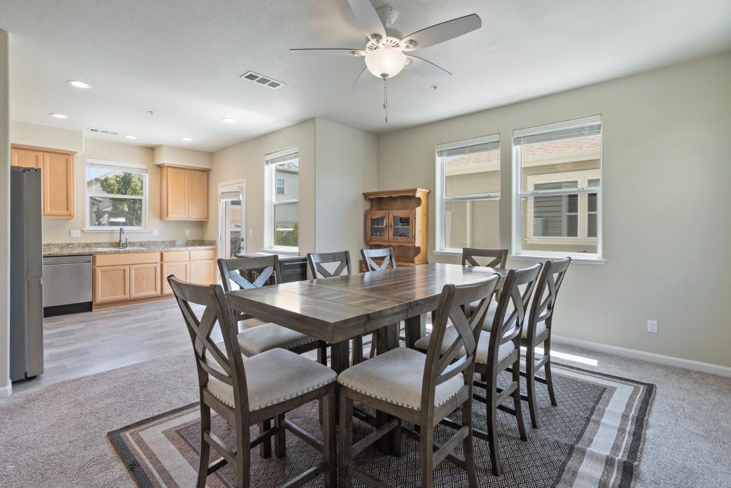 Detail Gallery Image 11 of 37 For 655 Lewis St, King City,  CA 93930 - 4 Beds | 2/1 Baths