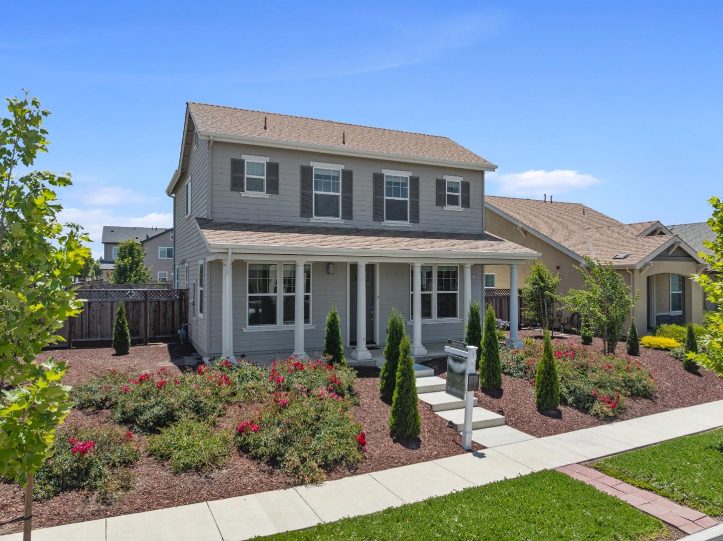 Detail Gallery Image 3 of 37 For 655 Lewis St, King City,  CA 93930 - 4 Beds | 2/1 Baths