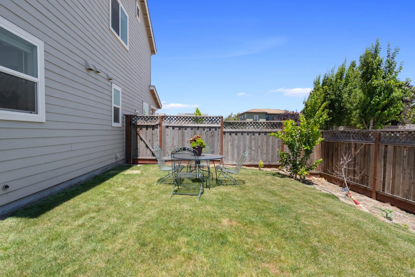 Detail Gallery Image 30 of 37 For 655 Lewis St, King City,  CA 93930 - 4 Beds | 2/1 Baths