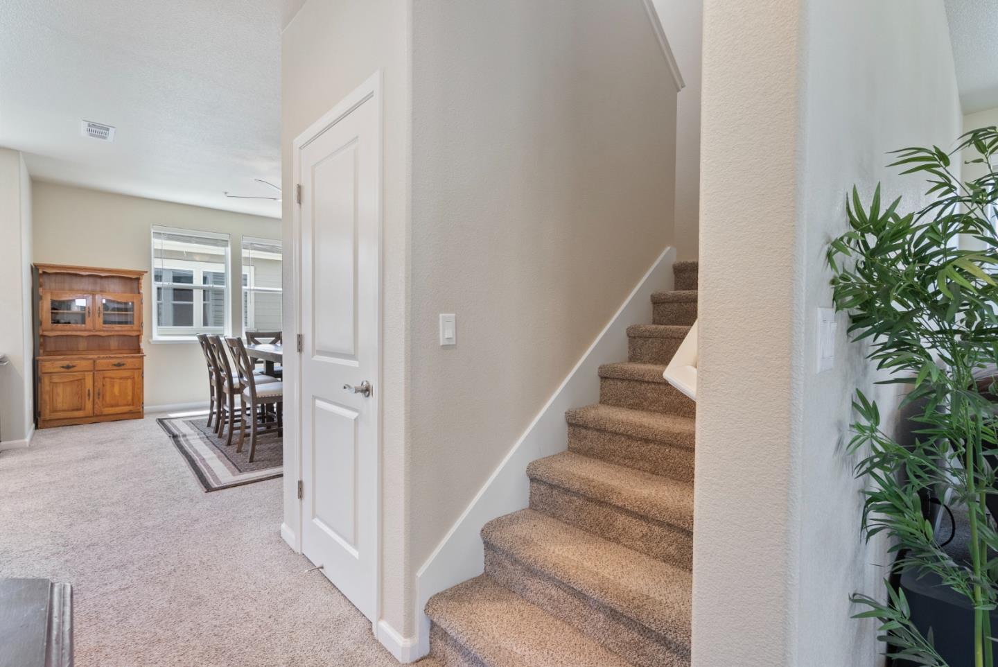 Detail Gallery Image 9 of 37 For 655 Lewis St, King City,  CA 93930 - 4 Beds | 2/1 Baths