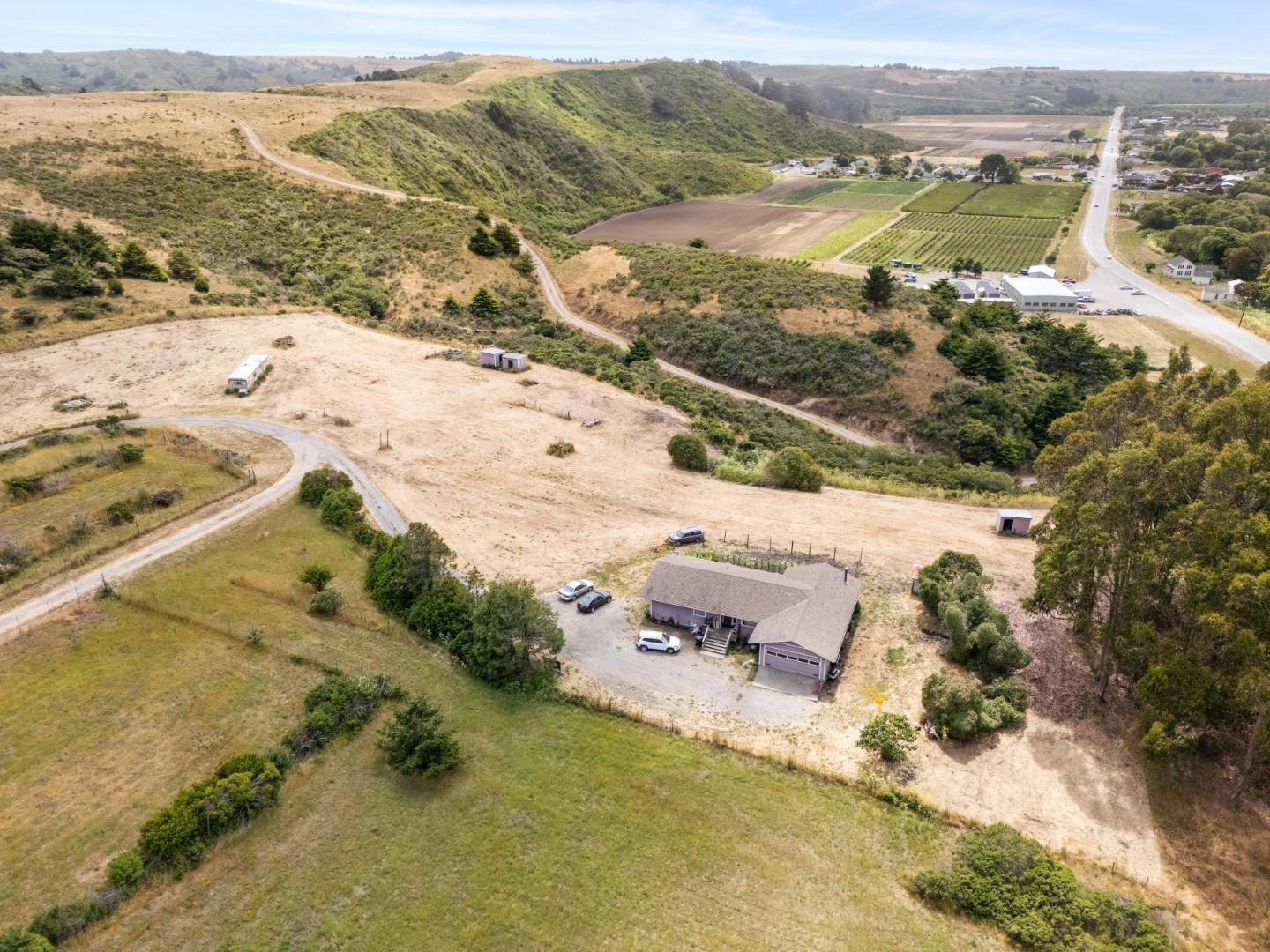Detail Gallery Image 21 of 28 For 5677 Cloverdale Rd, Pescadero,  CA 94060 - 3 Beds | 2/1 Baths