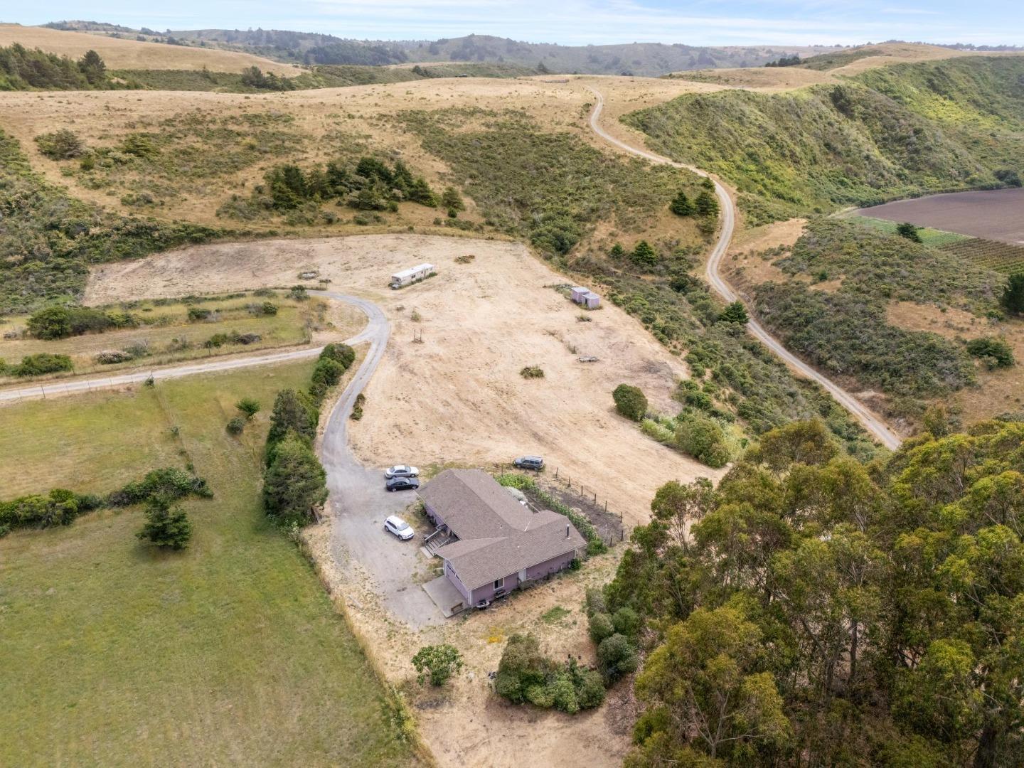 Detail Gallery Image 22 of 28 For 5677 Cloverdale Rd, Pescadero,  CA 94060 - 3 Beds | 2/1 Baths
