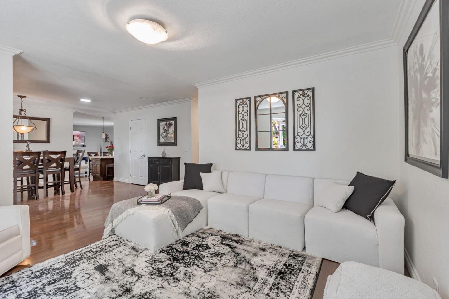Detail Gallery Image 7 of 29 For 1420 Walnut Grove Ave, San Jose,  CA 95126 - 3 Beds | 2 Baths