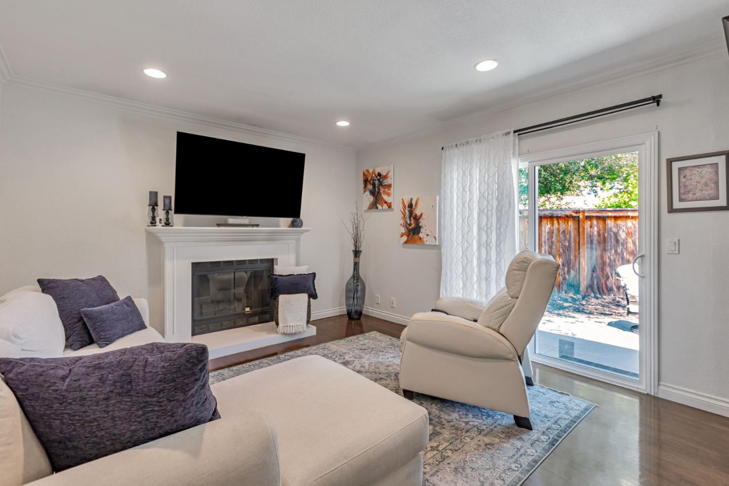 Detail Gallery Image 8 of 29 For 1420 Walnut Grove Ave, San Jose,  CA 95126 - 3 Beds | 2 Baths