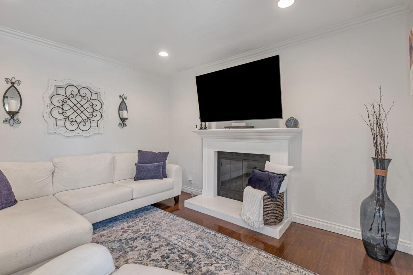 Detail Gallery Image 9 of 29 For 1420 Walnut Grove Ave, San Jose,  CA 95126 - 3 Beds | 2 Baths