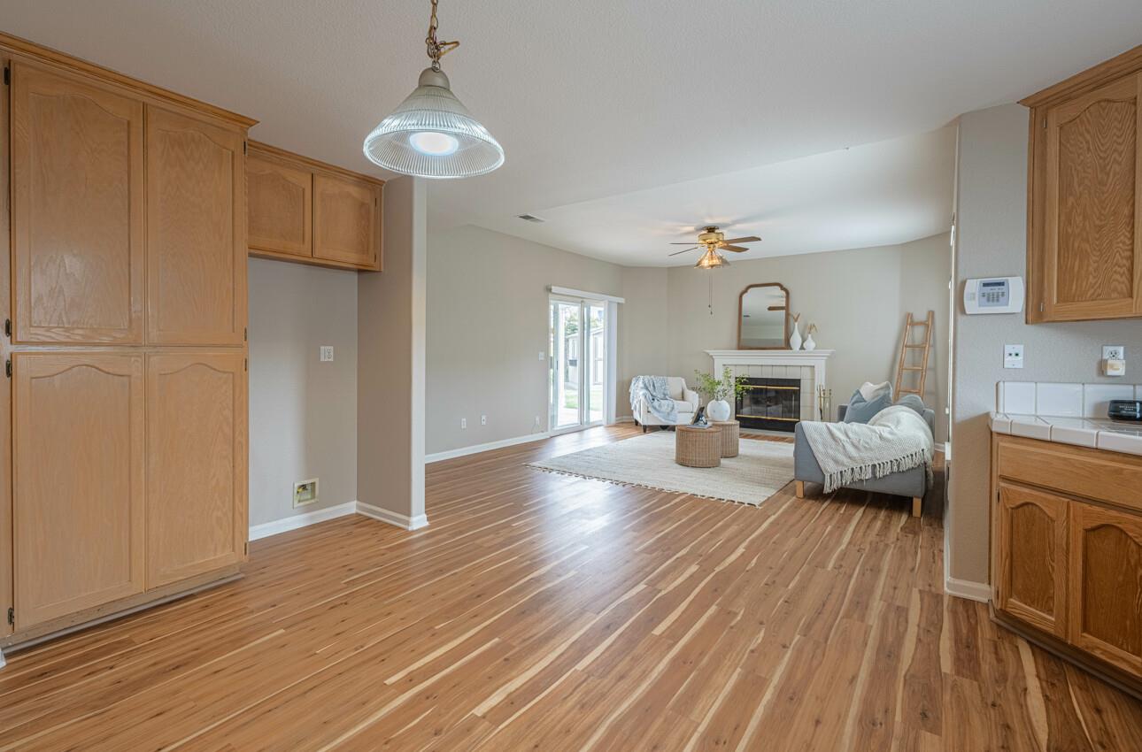 Detail Gallery Image 14 of 42 For 1016 Newington St, Salinas,  CA 93906 - 4 Beds | 2/1 Baths