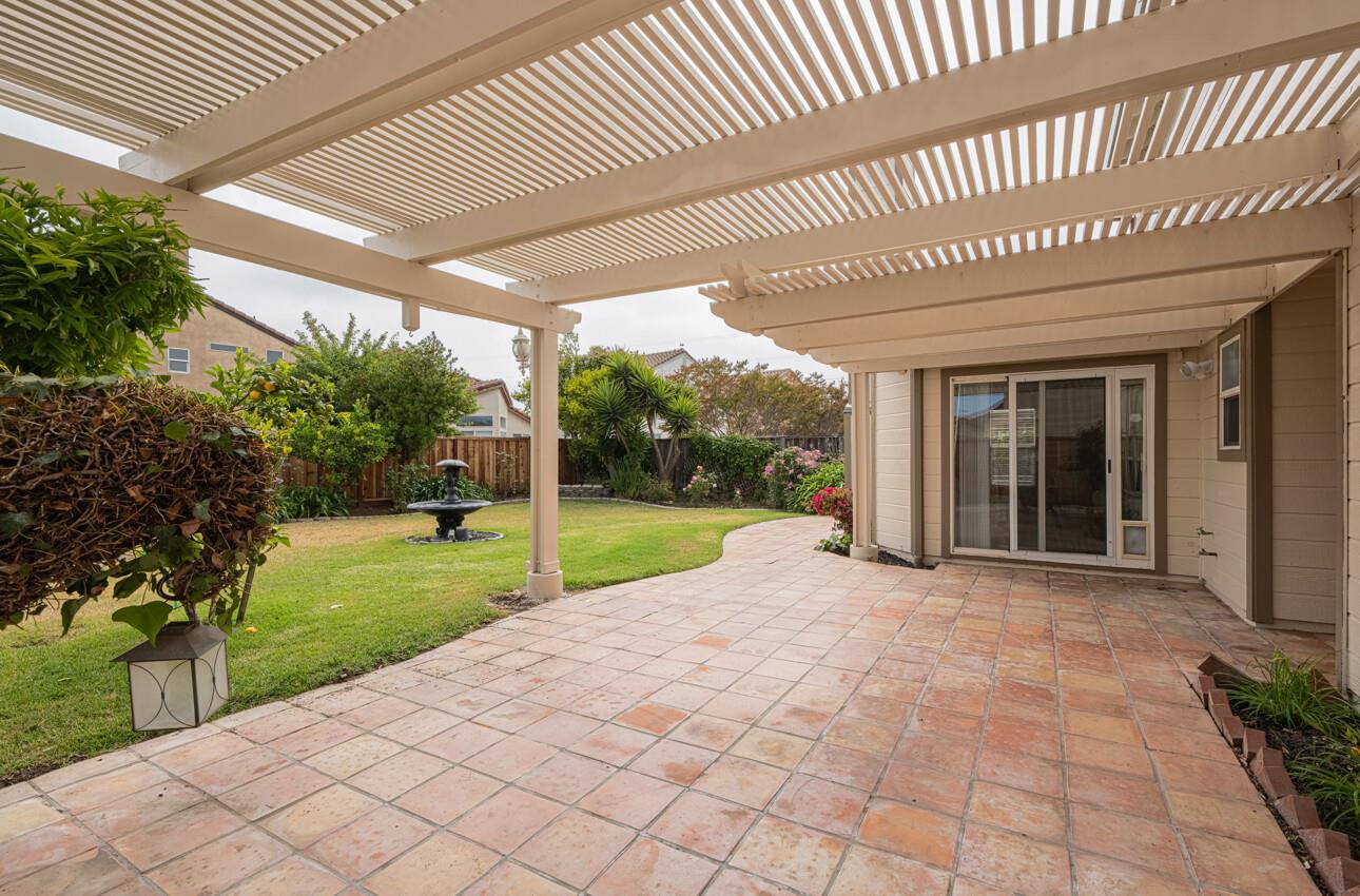 Detail Gallery Image 18 of 42 For 1016 Newington St, Salinas,  CA 93906 - 4 Beds | 2/1 Baths