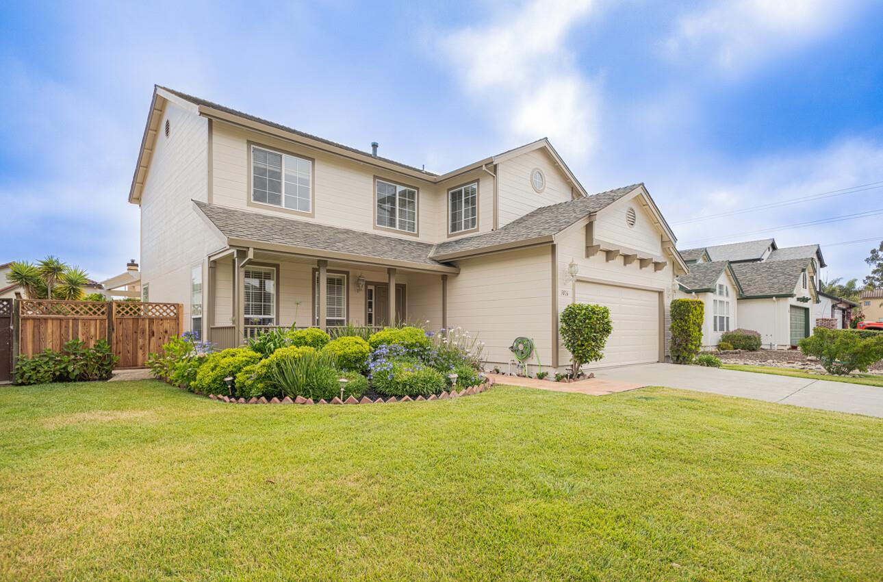 Detail Gallery Image 2 of 42 For 1016 Newington St, Salinas,  CA 93906 - 4 Beds | 2/1 Baths