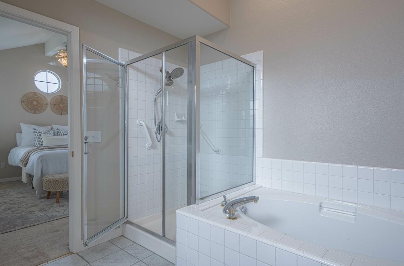 Detail Gallery Image 28 of 42 For 1016 Newington St, Salinas,  CA 93906 - 4 Beds | 2/1 Baths