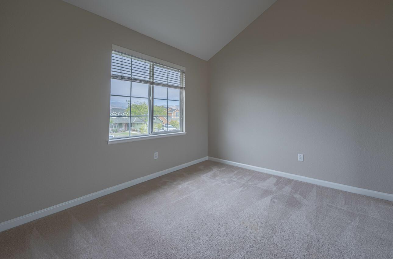 Detail Gallery Image 31 of 42 For 1016 Newington St, Salinas,  CA 93906 - 4 Beds | 2/1 Baths