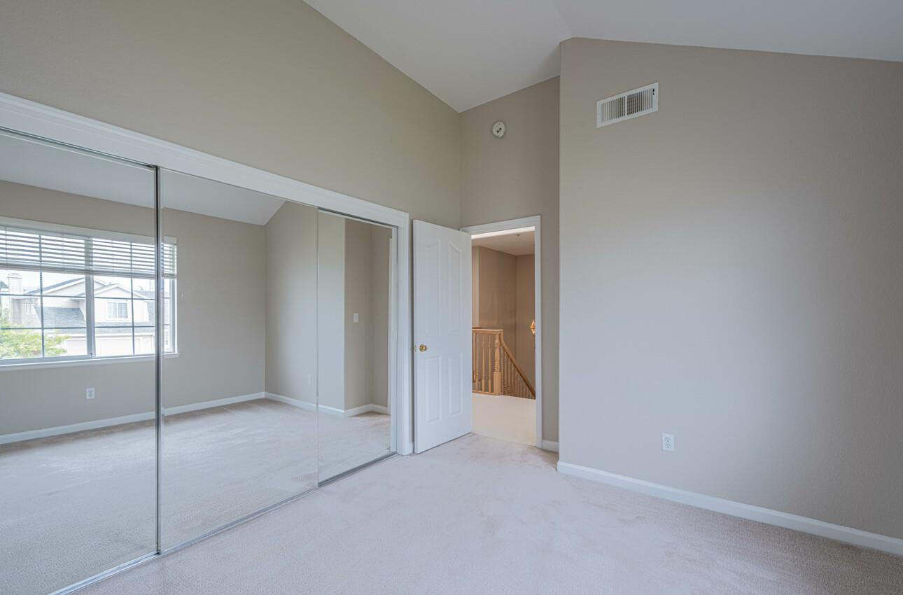 Detail Gallery Image 32 of 42 For 1016 Newington St, Salinas,  CA 93906 - 4 Beds | 2/1 Baths