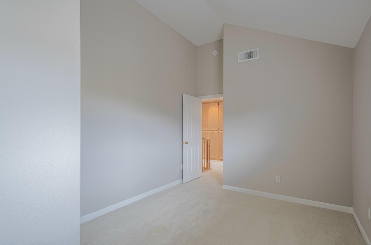 Detail Gallery Image 34 of 42 For 1016 Newington St, Salinas,  CA 93906 - 4 Beds | 2/1 Baths