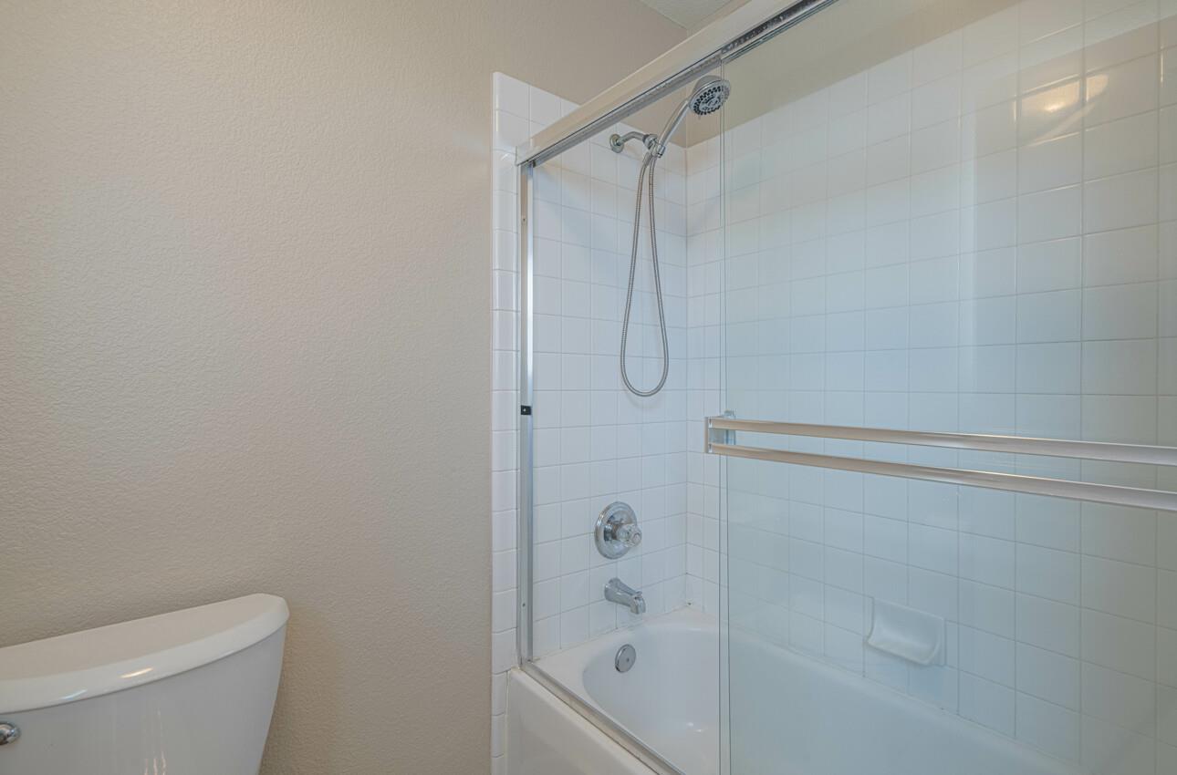 Detail Gallery Image 36 of 42 For 1016 Newington St, Salinas,  CA 93906 - 4 Beds | 2/1 Baths