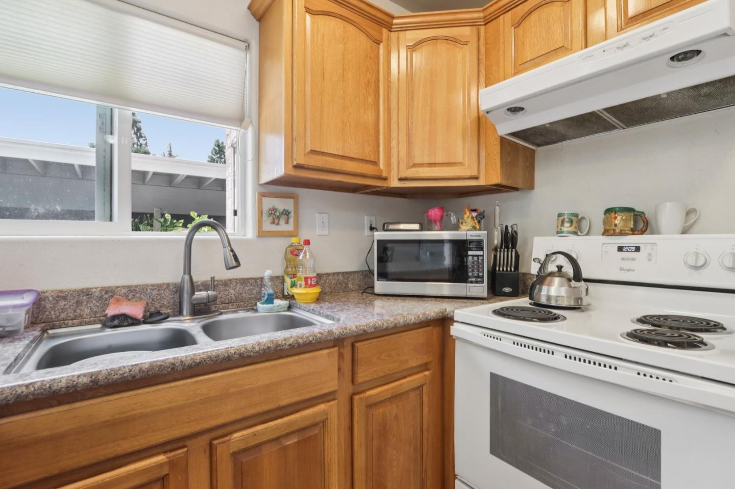 Detail Gallery Image 6 of 26 For 201 Jose Figueres Ave, San Jose,  CA 95116 - 2 Beds | 1/1 Baths