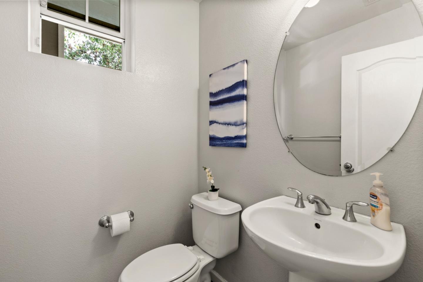 Detail Gallery Image 11 of 28 For 307 Destino Cir, San Jose,  CA 95133 - 3 Beds | 2/1 Baths