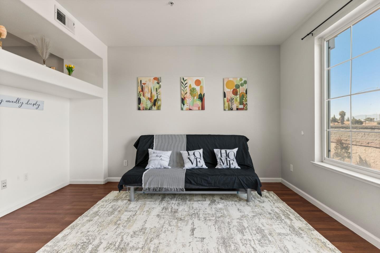 Detail Gallery Image 16 of 28 For 307 Destino Cir, San Jose,  CA 95133 - 3 Beds | 2/1 Baths
