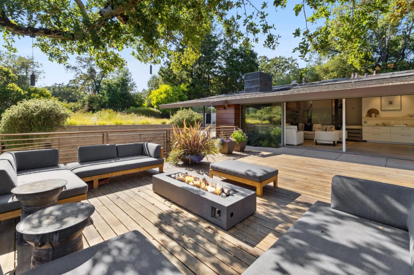 Detail Gallery Image 11 of 52 For 22 Grove Dr, Portola Valley,  CA 94028 - 3 Beds | 3 Baths
