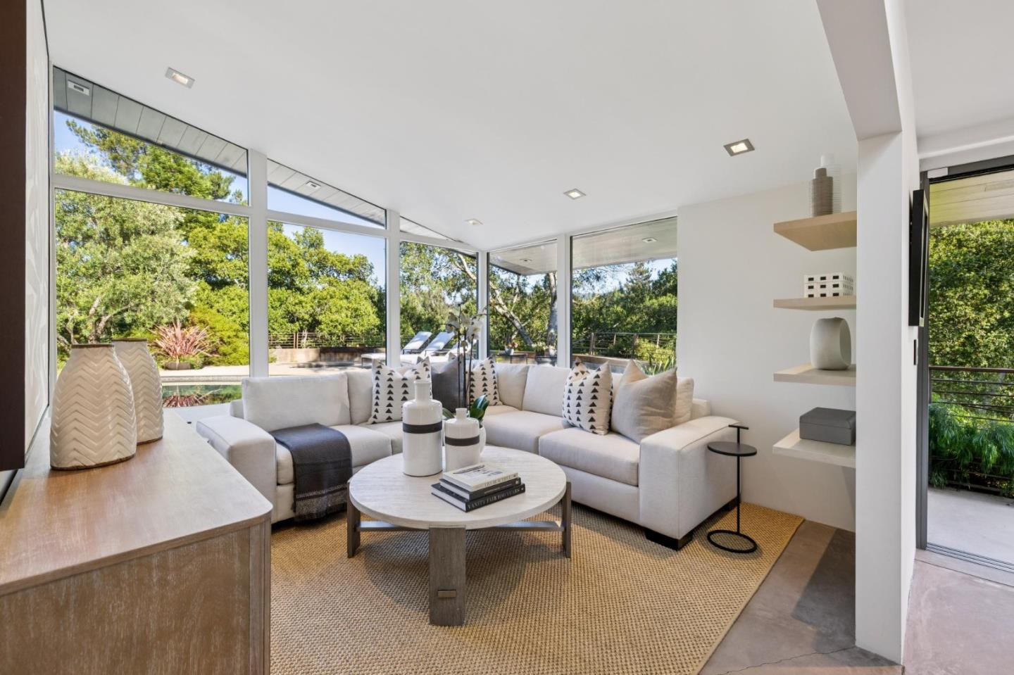 Detail Gallery Image 16 of 52 For 22 Grove Dr, Portola Valley,  CA 94028 - 3 Beds | 3 Baths