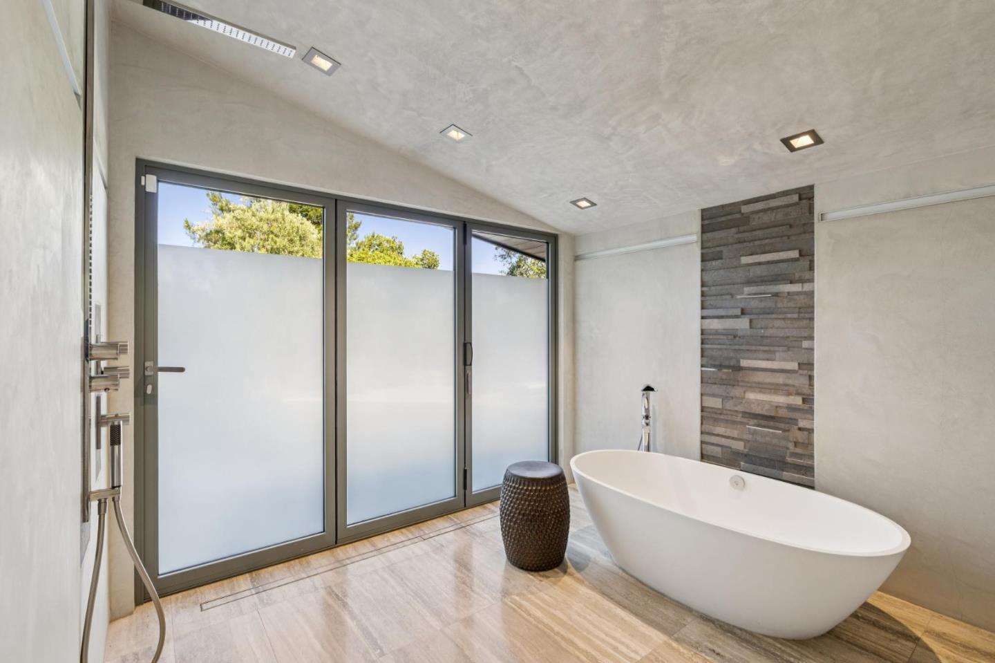 Detail Gallery Image 23 of 52 For 22 Grove Dr, Portola Valley,  CA 94028 - 3 Beds | 3 Baths