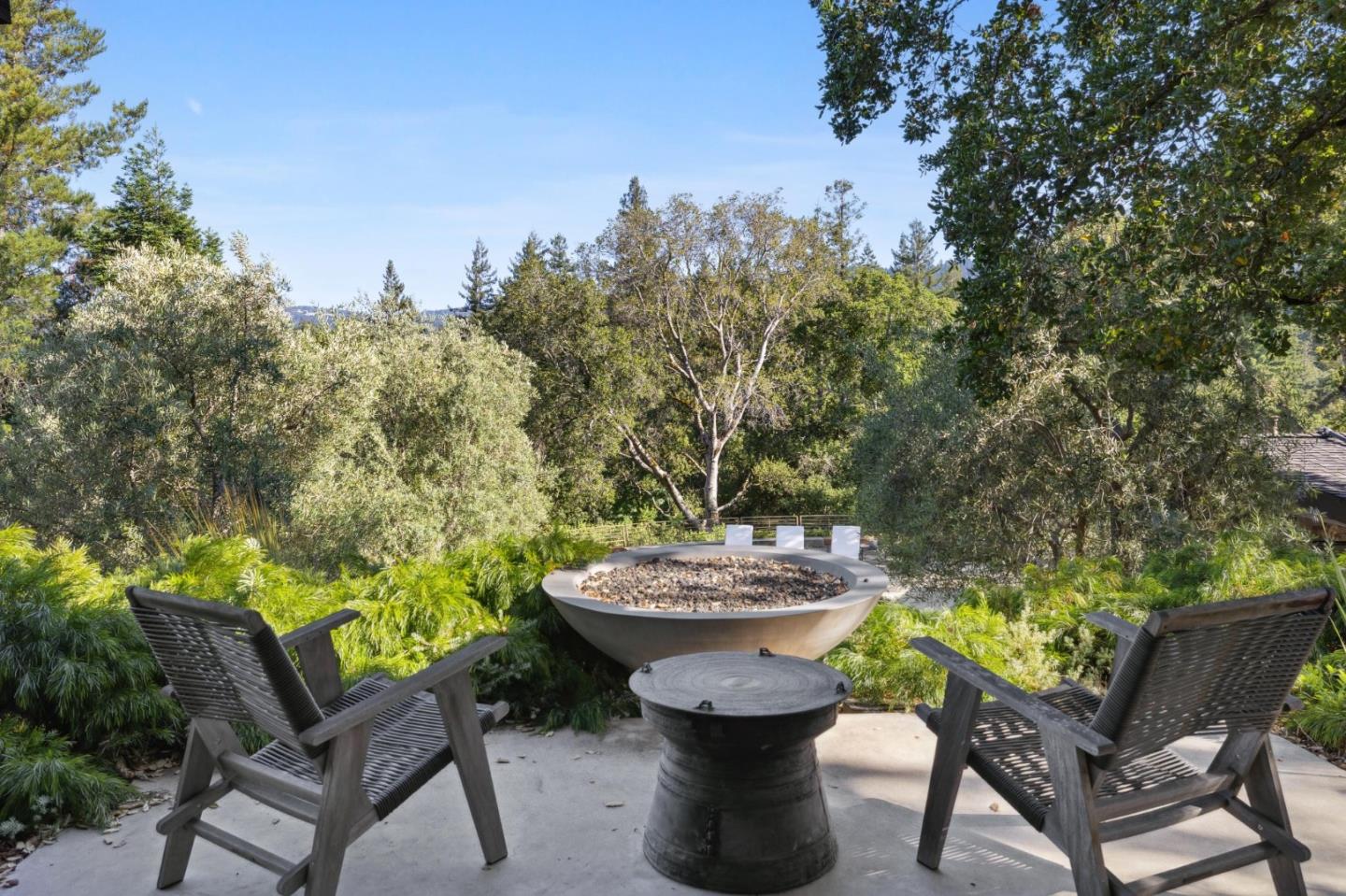 Detail Gallery Image 40 of 52 For 22 Grove Dr, Portola Valley,  CA 94028 - 3 Beds | 3 Baths