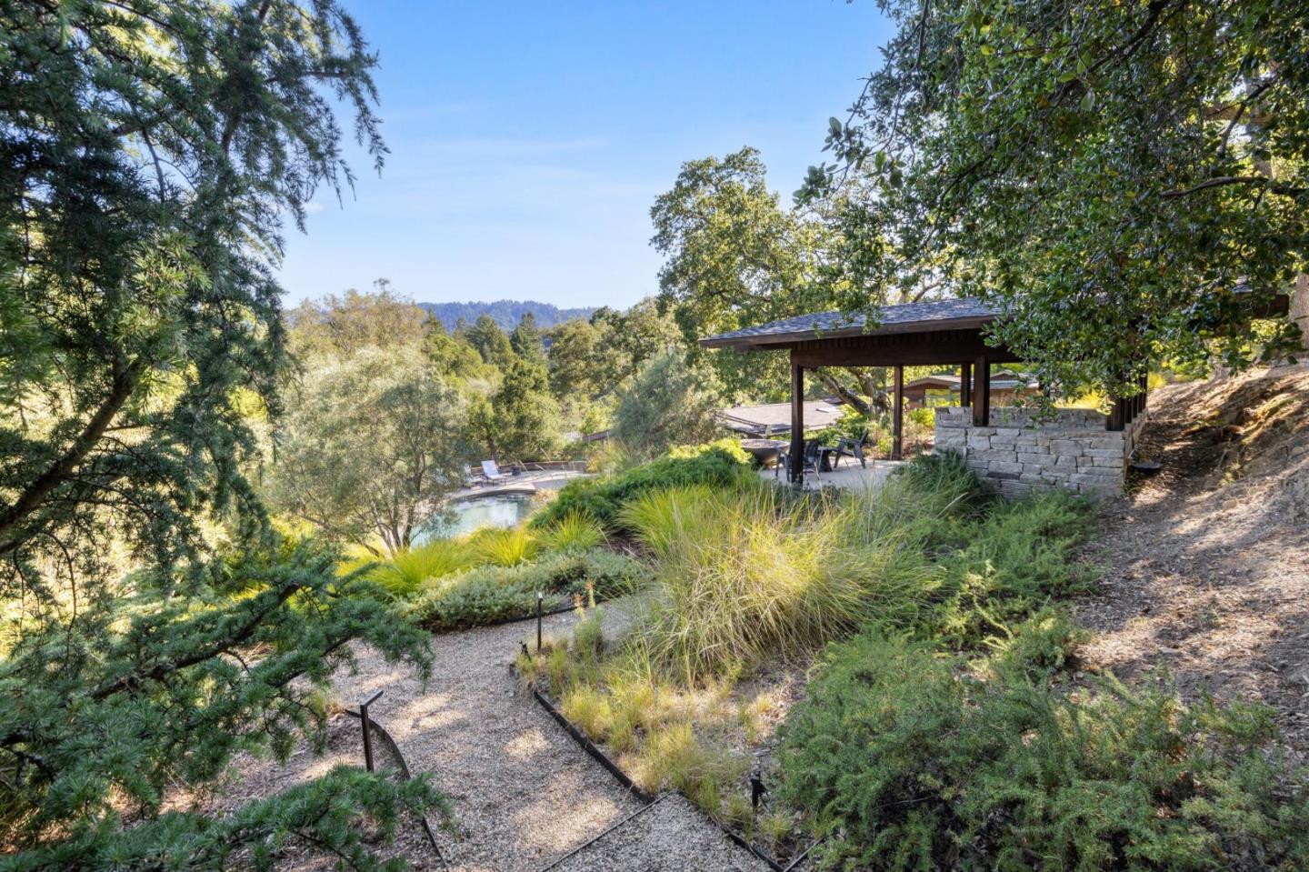 Detail Gallery Image 42 of 52 For 22 Grove Dr, Portola Valley,  CA 94028 - 3 Beds | 3 Baths