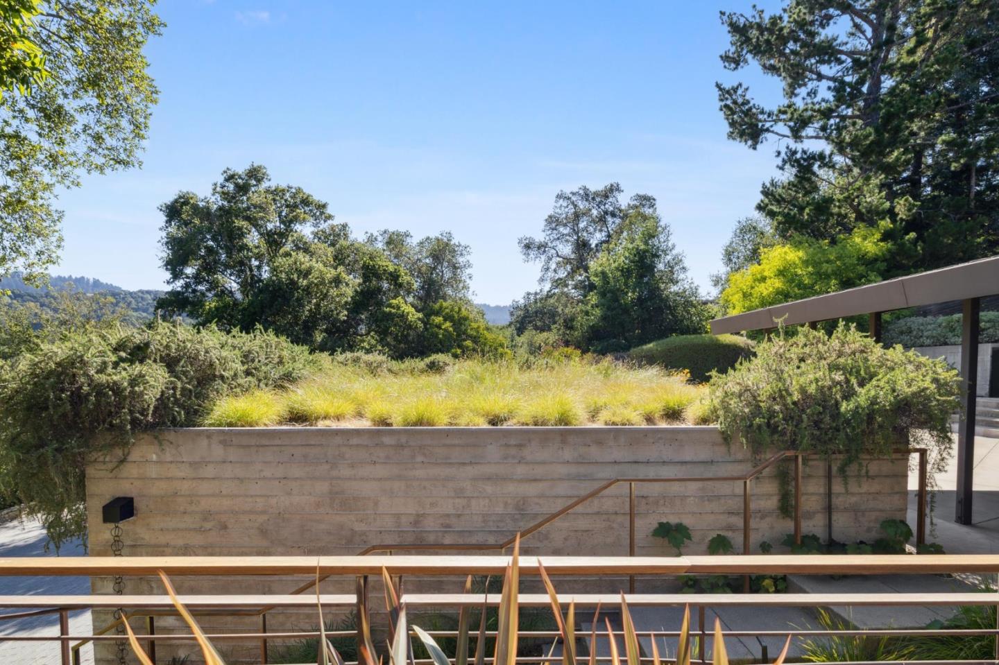 Detail Gallery Image 43 of 52 For 22 Grove Dr, Portola Valley,  CA 94028 - 3 Beds | 3 Baths