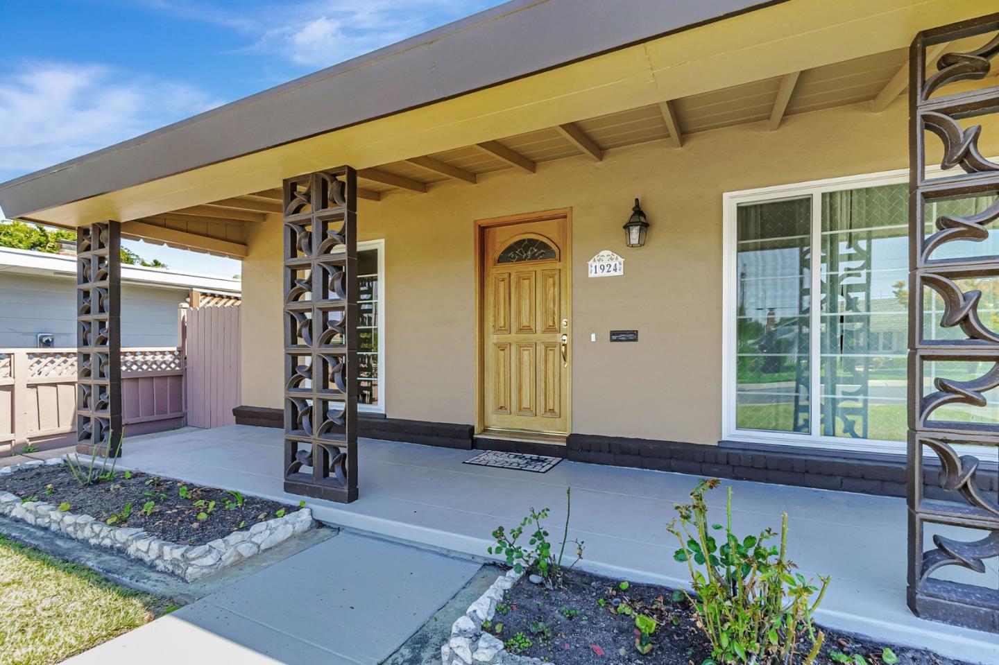 Detail Gallery Image 4 of 28 For 1924 Stafford St, Santa Clara,  CA 95050 - 3 Beds | 1/1 Baths