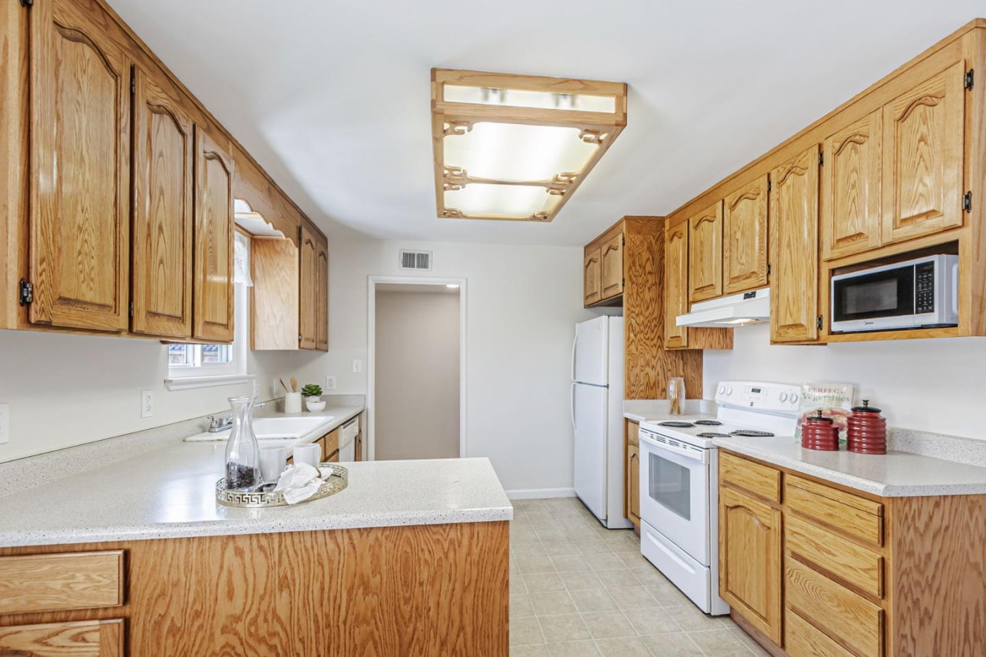 Detail Gallery Image 8 of 28 For 1924 Stafford St, Santa Clara,  CA 95050 - 3 Beds | 1/1 Baths