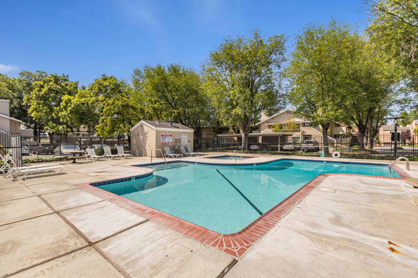 Detail Gallery Image 13 of 27 For 5535 Sean Cir #61,  San Jose,  CA 95123 - 3 Beds | 2 Baths