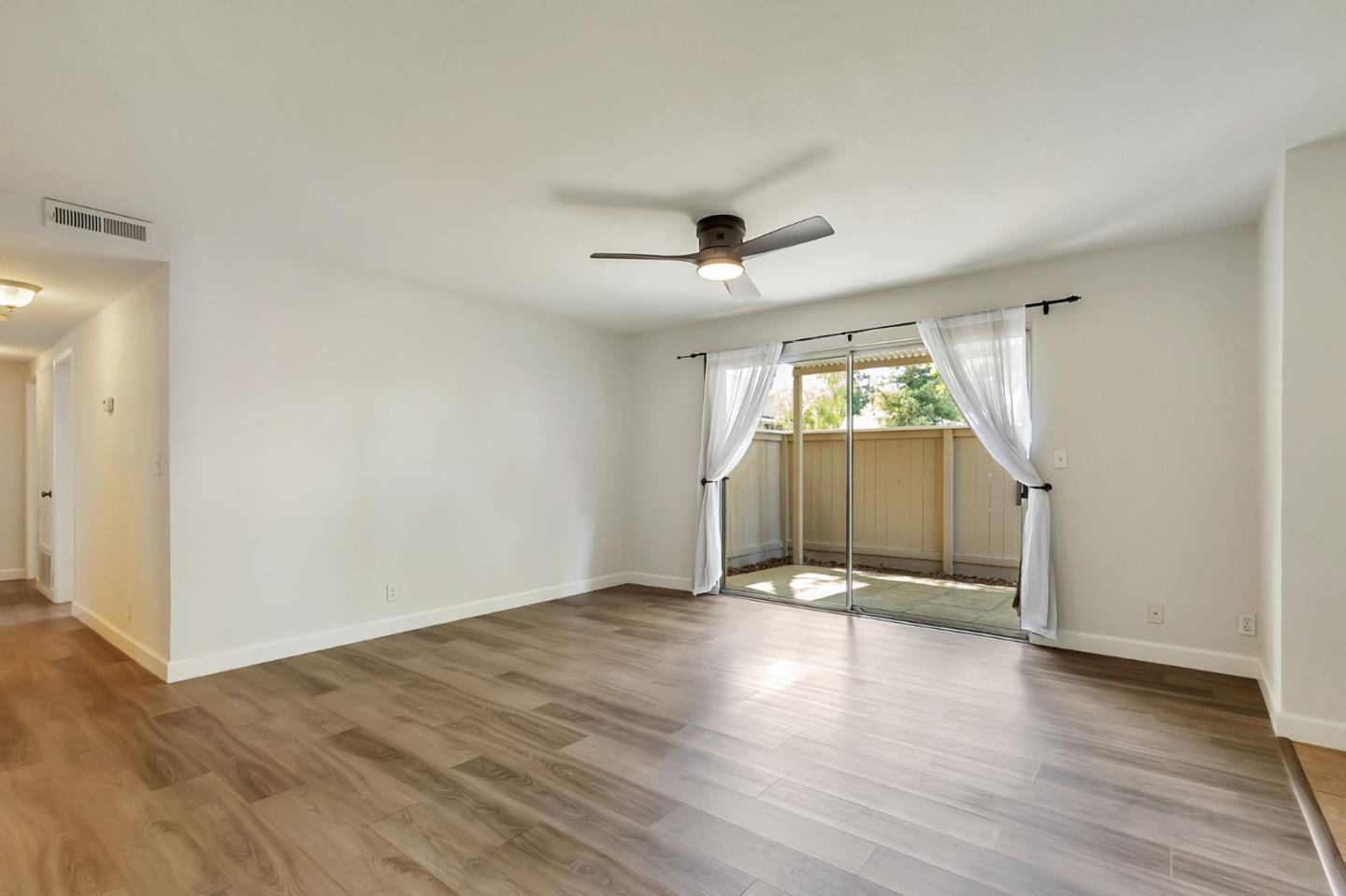 Detail Gallery Image 17 of 27 For 5535 Sean Cir #61,  San Jose,  CA 95123 - 3 Beds | 2 Baths