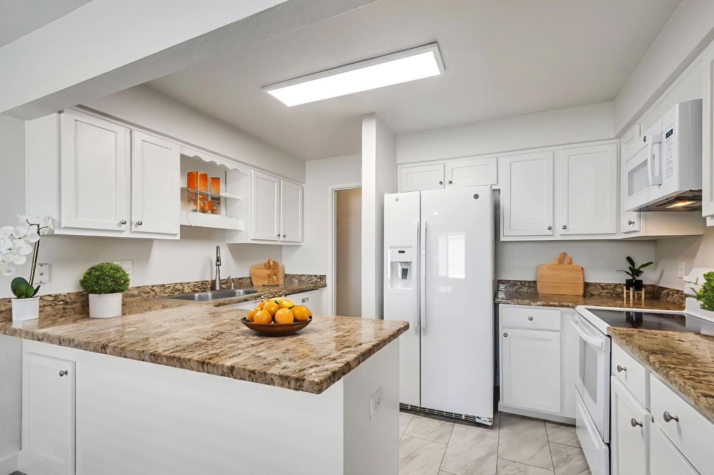 Detail Gallery Image 4 of 27 For 5535 Sean Cir #61,  San Jose,  CA 95123 - 3 Beds | 2 Baths