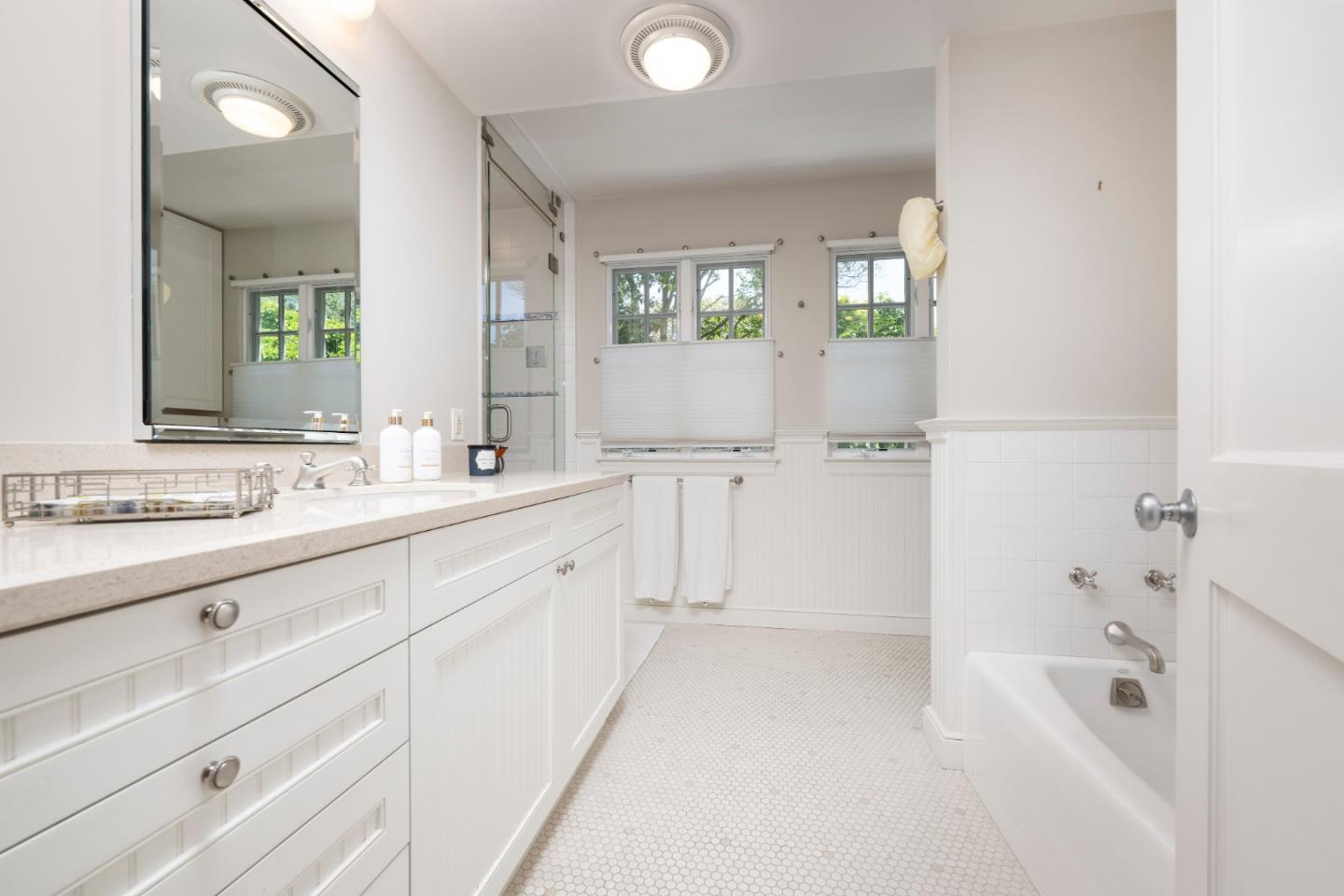 Detail Gallery Image 23 of 38 For 2820 Adeline Dr, Burlingame,  CA 94010 - 4 Beds | 3 Baths