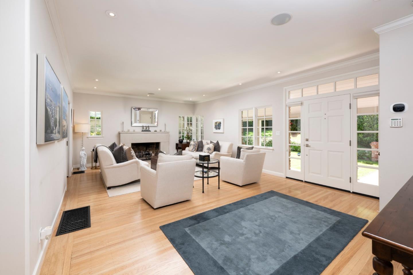 Detail Gallery Image 6 of 38 For 2820 Adeline Dr, Burlingame,  CA 94010 - 4 Beds | 3 Baths