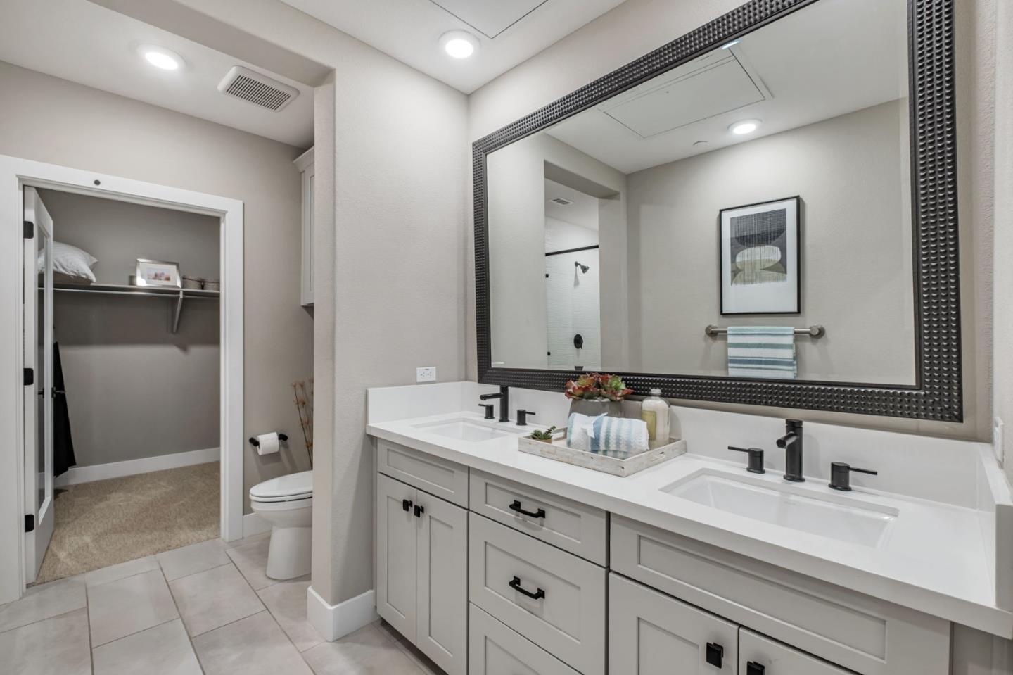 Detail Gallery Image 12 of 26 For 1000 Berryessa Ln #211,  Davis,  CA 95616 - 2 Beds | 2 Baths